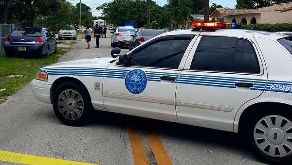 Один человек умер, ранен ребенок в итоге стрельбы в Майами