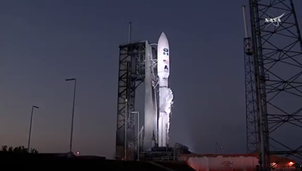 В США запустили спутниковую ракету Atlas V