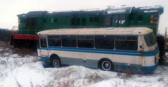 ГУ НП в Донецкой области На месте столкновения автобуса с поездом в Донецкой области