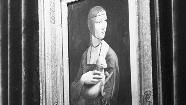 Картина Дама с горностаем художника Леонардо Да Винчи