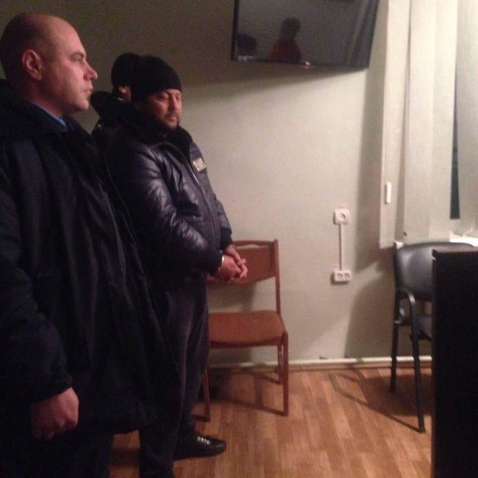 Депутат: рейдеры при захвате дома под Днепром обстреляли охрану и полицию