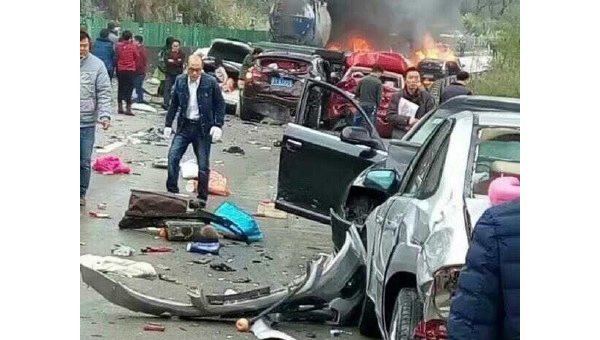 ДТП в Китае. Столкнулись почти 20 машин