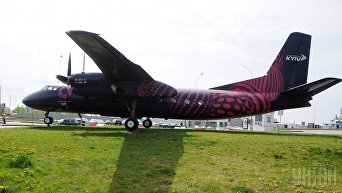 Арт-самолет с дизайном Евровидение-2017 представили в аэропорту Киев