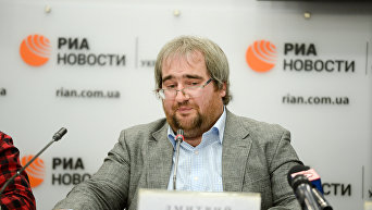 директор «Фонда гуманитарных стратегий Дмитрий Корнейчук