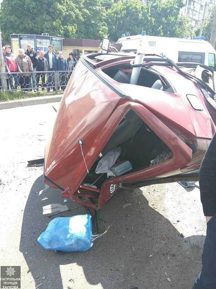 В Харькове столкнулись четыре машины, есть пострадавшие