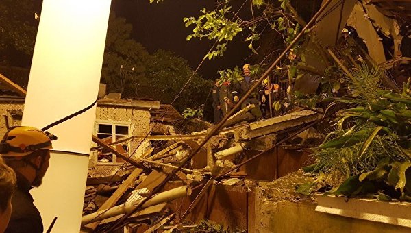 Обрушение жилого дома в центре Сочи