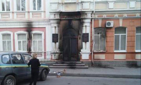 В Мелитополе подожгли здание горсовета