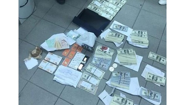 Обыск у депутата «Укрзализныци»: слитки золота и сотни тыс. долларов