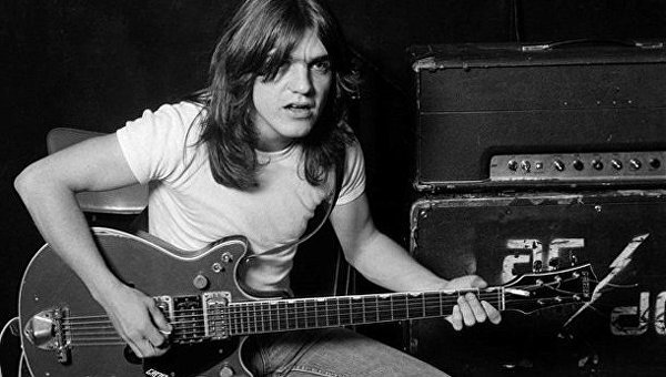 Скончался один из основоположников группы AC/DC Малкольм Янг