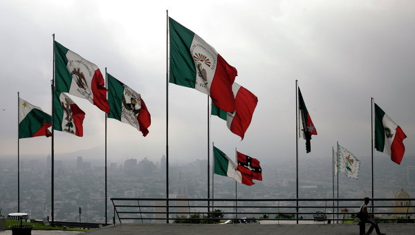 Флаги Мексики разных эпох