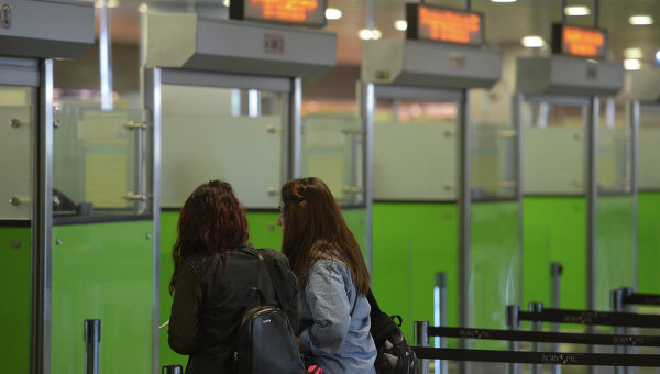 Пассажиры в аэропорту Борисполь
