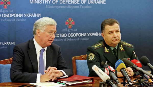 Министр обороны Украины Степан Полторак и министр обороны Великобритании Майкл Фэллон