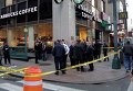Полицейский Нью-Йорка на месте стрельбы в Манхэттене