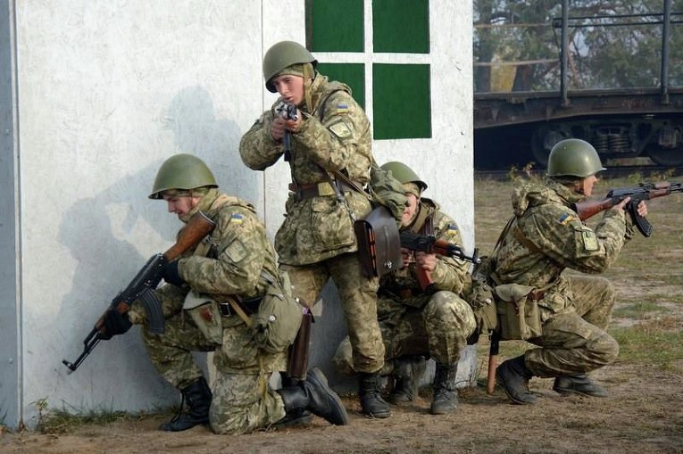 Учения курсантов академии сухопутных войск