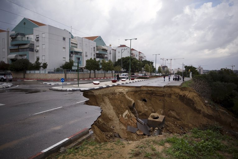 Последствия наводнения в израильском городе Ашкелон