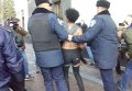 Задержание под зданием Верховной Радой в Киеве активисток движения Femen