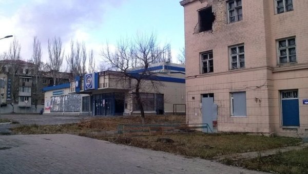 Последствия обстрелов в Донецке. Архивное фото