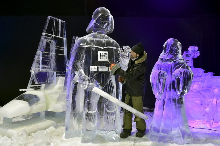 Фестиваль скульптур изо льда во Льеже, Бельгия