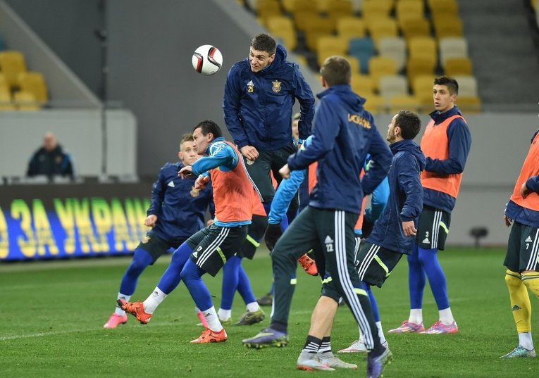 Тренировка сборной Украины перед матчем со Словенией