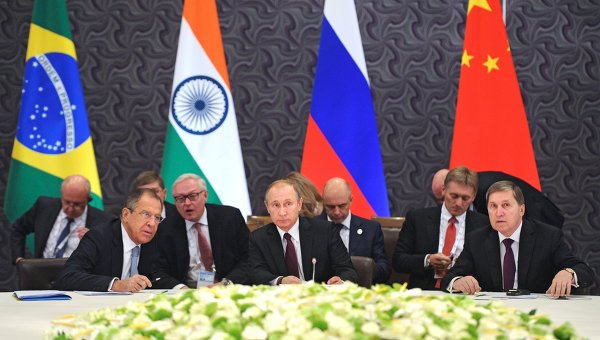 Президент РФ В.Путин принимает участие в неформальном саммите БРИКС в Анталье