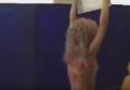 Активистка Femen разделась перед Кличко во время голосования. Видео
