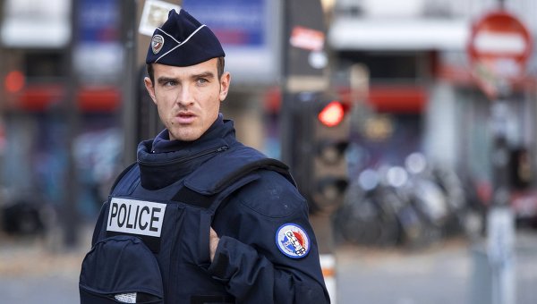 Полицейский во Франции. Архивное фото