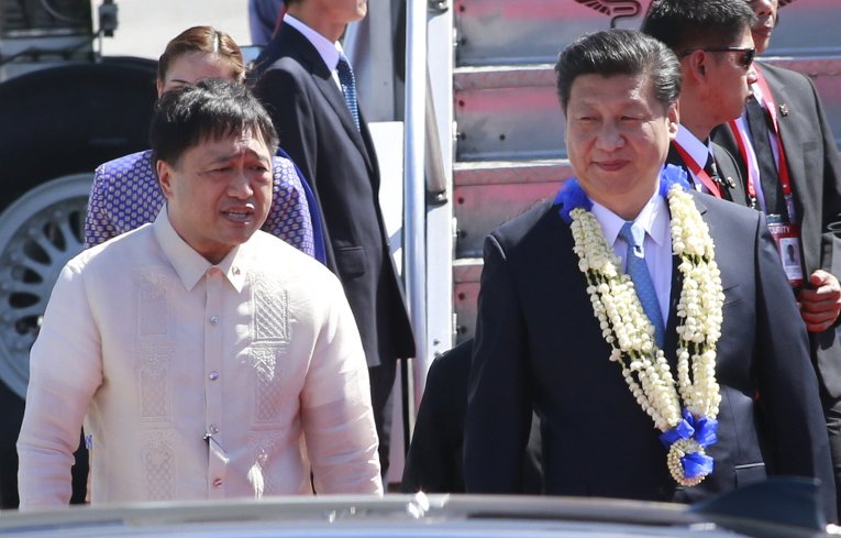 Министр финансов Филиппин и президент Китая Си Цзиньпин