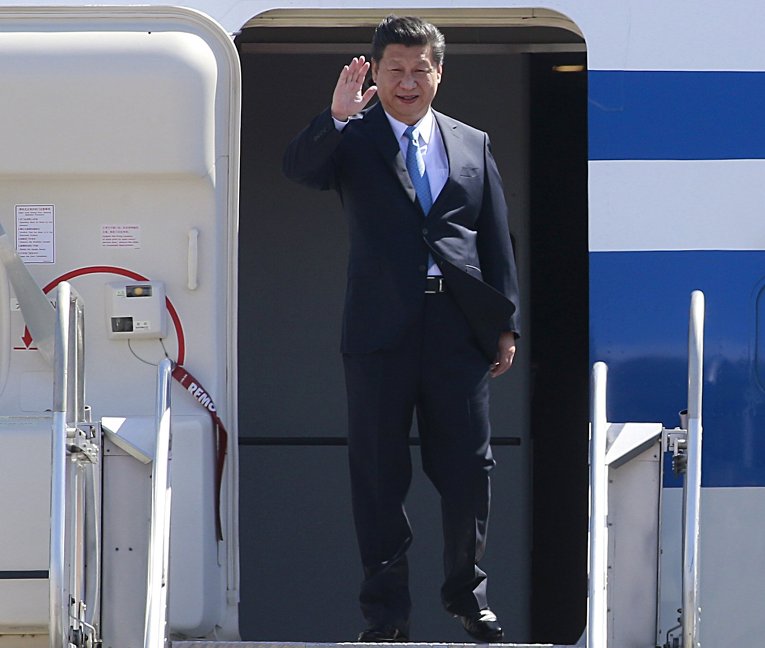 Президент Китая Си Цзиньпин прибыл в Манилу на саммит АТЭС
