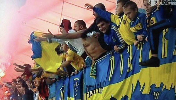 Болельщики сборной Украины. Архивное фото