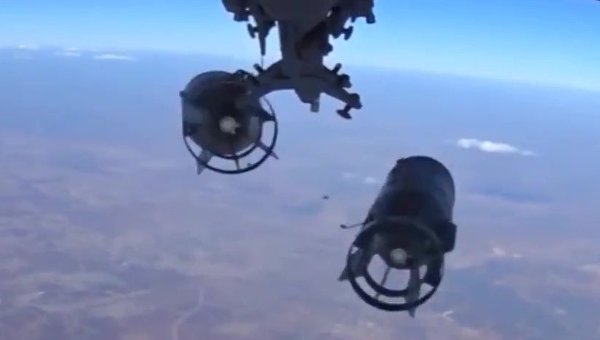 Массированный удар самолетами Дальней авиации по объектам инфраструктуры ИГ в Сирии