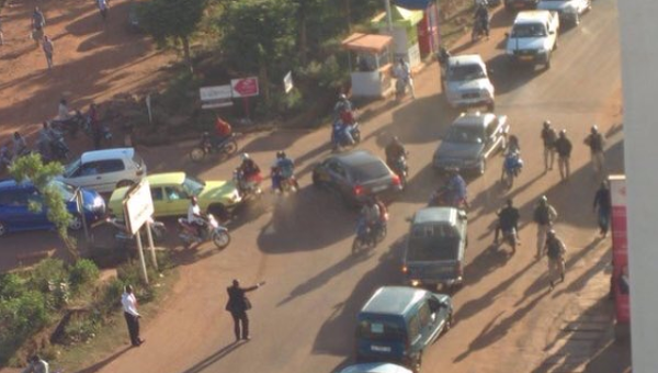 На месте захвата заложников в отеле Radisson Hotel Bamako в столице Мали