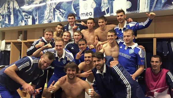 Игроки киевского Динамо празднуют победу над Порту