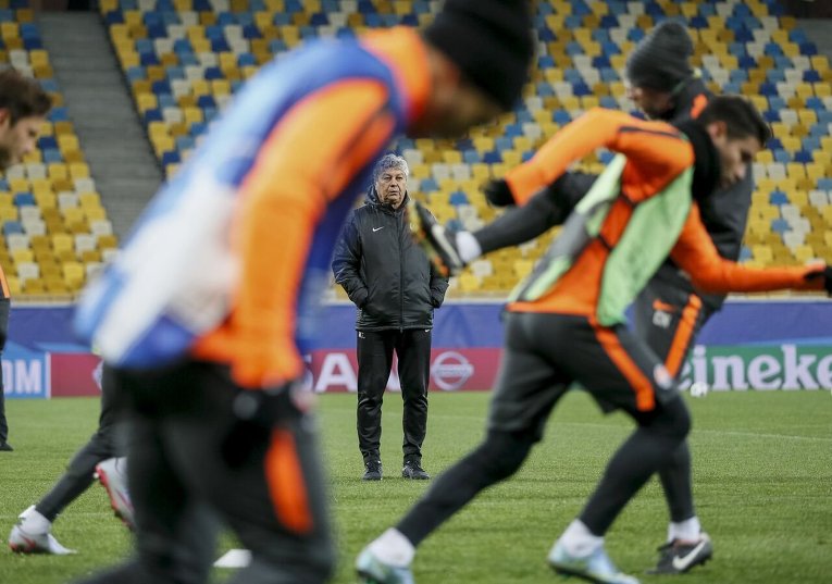 Тренировка футболистов Шахтера перед матчем с Реалом во Львове