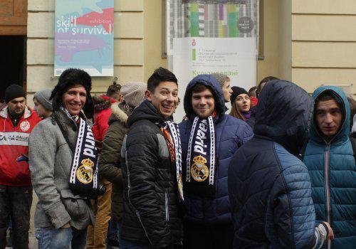 Фанаты во Львове перед матчем Шахтер-Реал