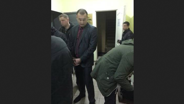 Задержание прокурора на взятке в Днепропетровской области