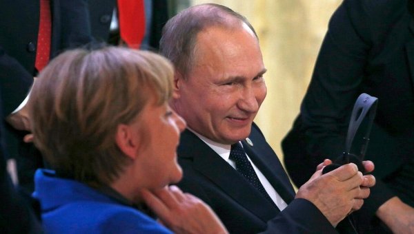 Президент России Владимир Путин и канцлер Германии Ангела Меркель.