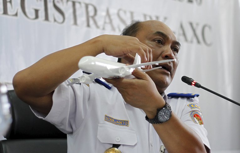 Следствие установило причины крушения лайнера AirAsia в декабре 2014 года. Причиной падения самолета Airbus 320-200 в Яванское море, в результате чего погибли 162 человека, стала неисправность и неправильные действия экипажа.