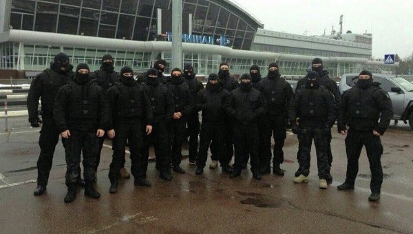 В аэропорту Борисполь дежурит спецназ для встречи олигарха Дмитрия Фирташа