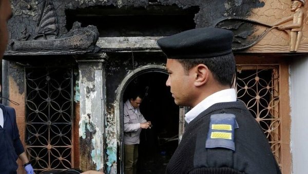 Пожар в Каире: ночной клуб забросали бутылками с горючей смесью