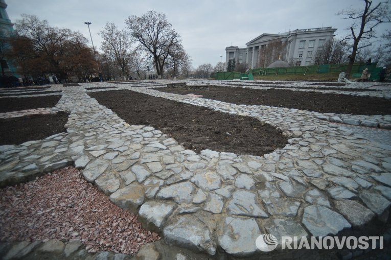 В Киеве открыли восстановленный фундамент Десятинной церкви
