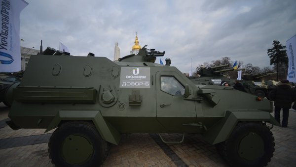 Выставка военной техники в центре Киева