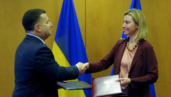 Полторак и Могерини подписали соглашение между Минобороны Украины и Европейским оборонным агентством