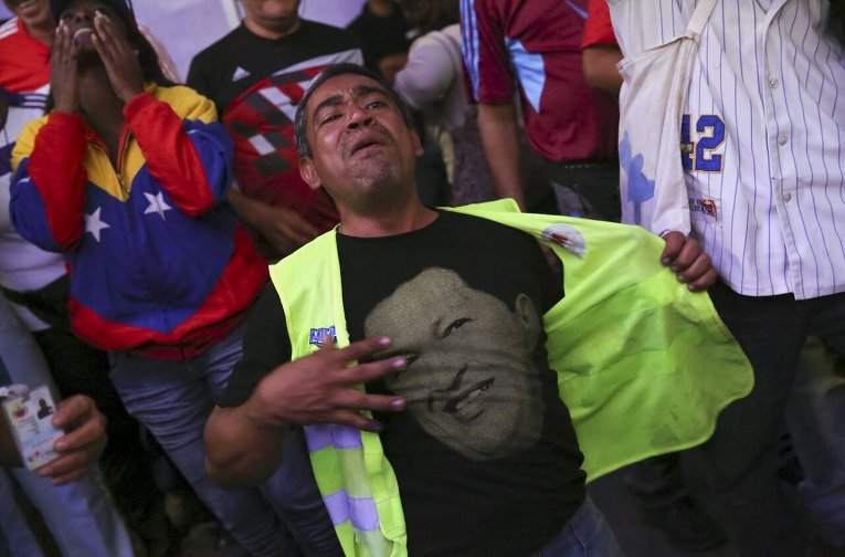 Выборы в парламент Венесуэлы. Сторонник бывшего президента Уго Чавеса.