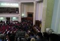 Массовая драка в Верховной Раде во время выступления Арсения Яценюка 11 декабря 2015 года