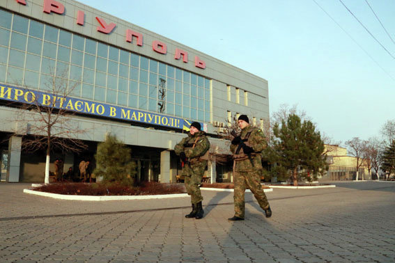 Силовики отрабатывают Донецкую область в поисках оружия