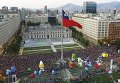 Воздушные шары на улицах Сантьяго в Чили