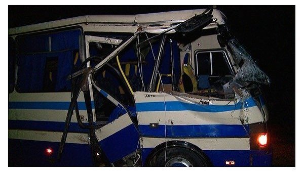 Пассажирский автобус столкнулся с трактором в Козятинском районе Винницкой области