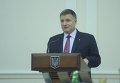Глава МВД Арсен Аваков на заседании Кабмина докладывает об обнаружении архива Януковича