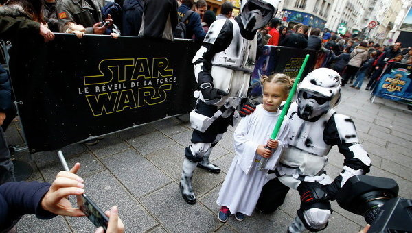 Премьера Star Wars: The Force Awakens в кинотеатре Grand Rex в Париже