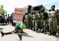 Акция протеста у места проведения конференции Всемирной торговой организации (ВТО) в столице Кении Найроби